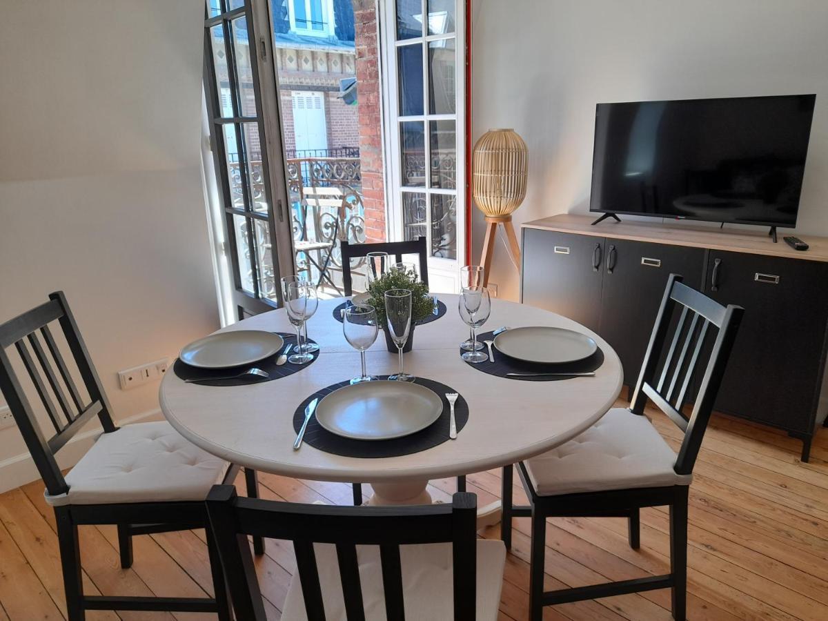 Charmante Villa Plein Sud 50M De La Plage - Balcon Vue Laterale Sur Mer - Equipee De La Fibre, Wifi, Internet Mers-les-Bains Eksteriør bilde